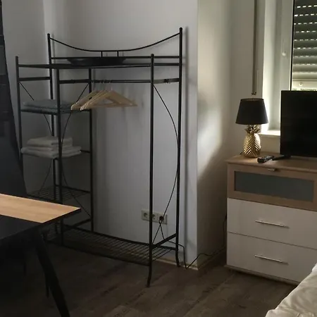 Marcels Zweibettzimmer Alloggio in famiglia *
